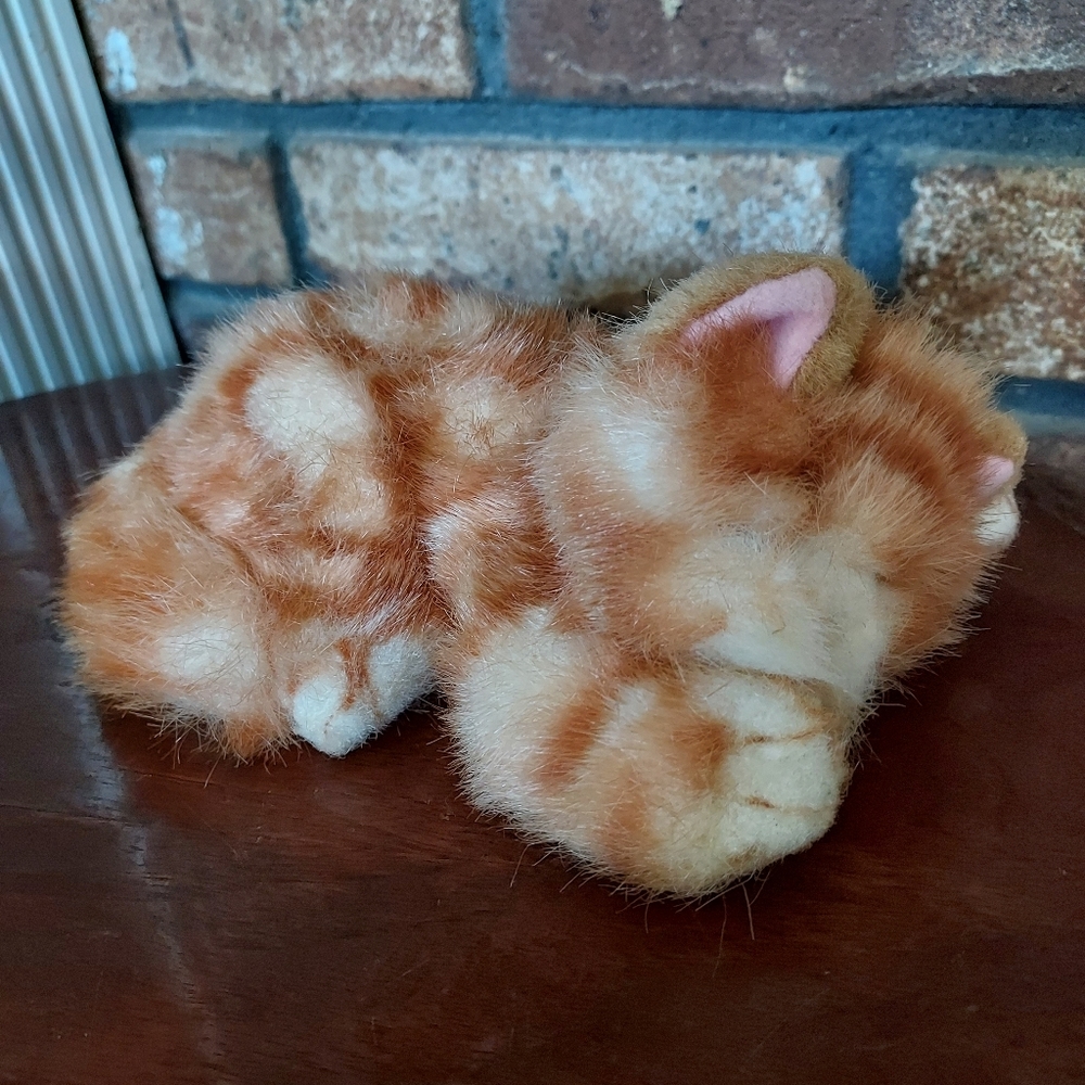 PEACHES Russ Berrie Kitty Cat Plush Orange Tabby Small 7" Long Kitten Sleeping